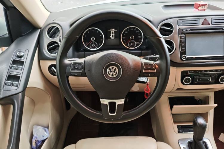 Used Volkswagen Tiguan 2012 1.8TSI Automatic All-Wheel Drive Elite Edition Steering Wheel