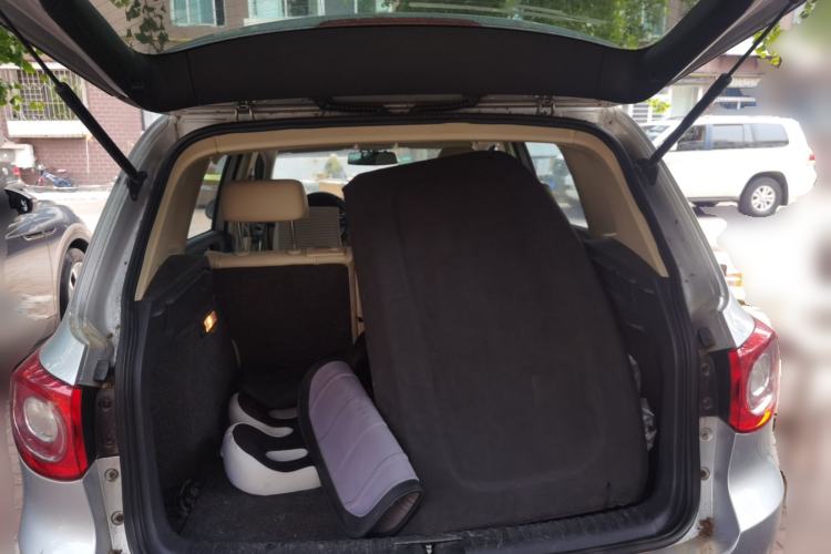 Used Volkswagen Tiguan 2012 1.8TSI Manual Two-Wheel Drive Urban Edition Trunk