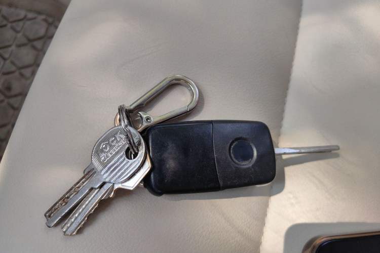 Used Volkswagen Tiguan 2012 2.0 TSI Automatic All-Wheel Drive Elite Edition Vehicle Key