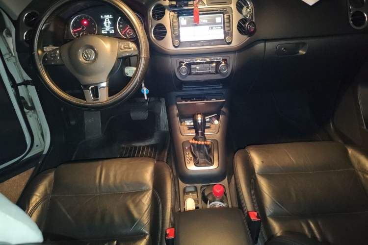 Used Volkswagen Tiguan 2012 1.8TSI Automatic Two-Wheel Drive Elite Edition Audio And AC Panel