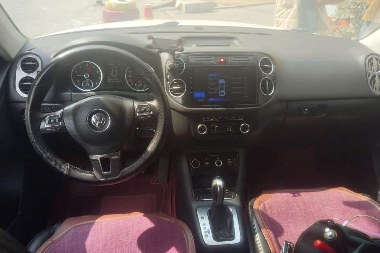 Used Volkswagen Tiguan 2012 1.8TSI Automatic Two-Wheel Drive Trend Edition Audio And AC Panel