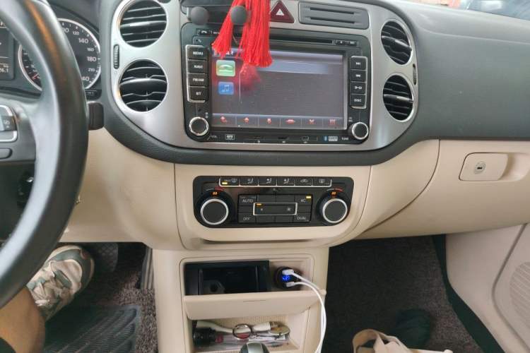 Used Volkswagen Tiguan 2012 1.8TSI Automatic Two-Wheel Drive Trend Edition Audio And AC Panel