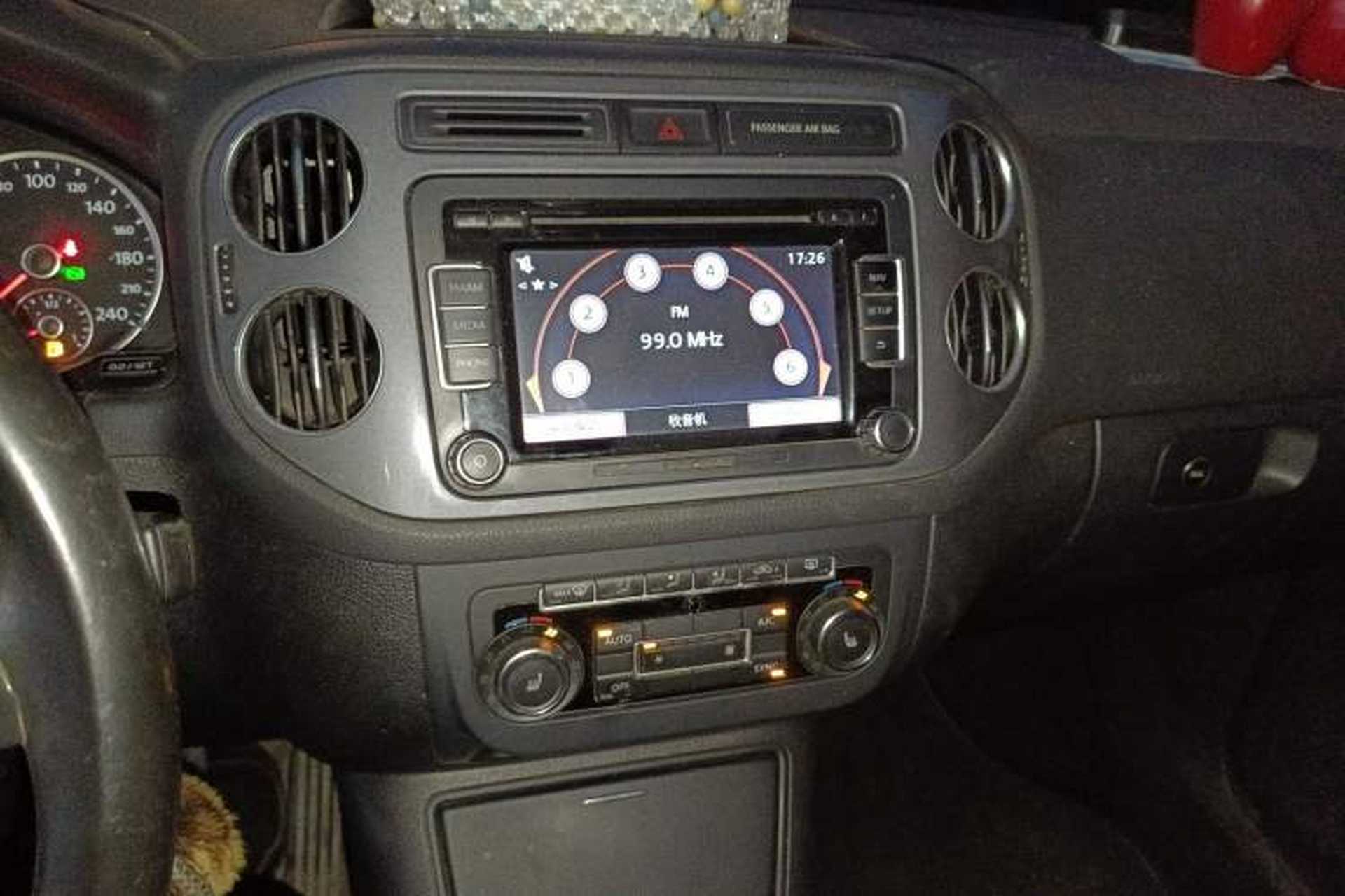 Used Volkswagen Tiguan 2012 2.0 TSI Luxury Edition Audio And AC Panel