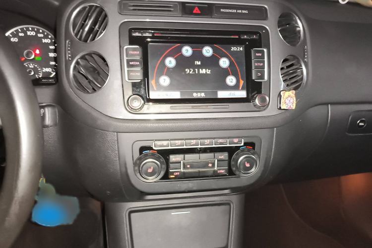 Used Volkswagen Tiguan 2012 2.0 TSI Comfort Edition Audio And AC Panel