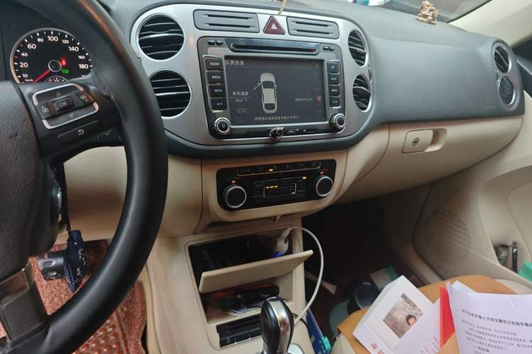 Used Volkswagen Tiguan 2012 1.8TSI Automatic All-Wheel Drive Fashion Edition Audio And AC Panel
