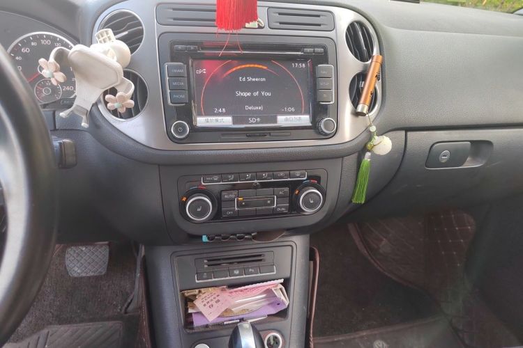 Used Volkswagen Tiguan 2012 2.0 TSI Automatic All-Wheel Drive Flagship Edition Audio And AC Panel