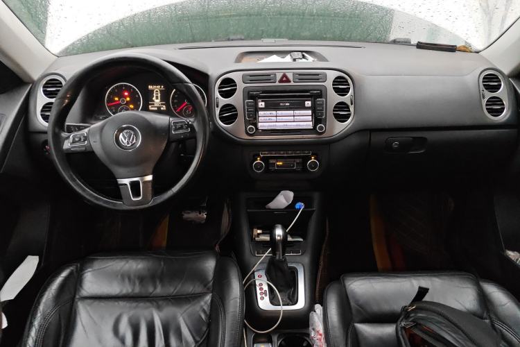 Used Volkswagen Tiguan 2012 1.8TSI Automatic All-Wheel Drive Elite Edition Center Console