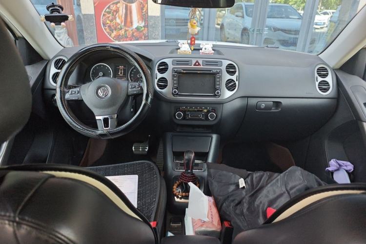 Used Volkswagen Tiguan 2012 1.8TSI Automatic Two-Wheel Drive Trend Edition Center Console