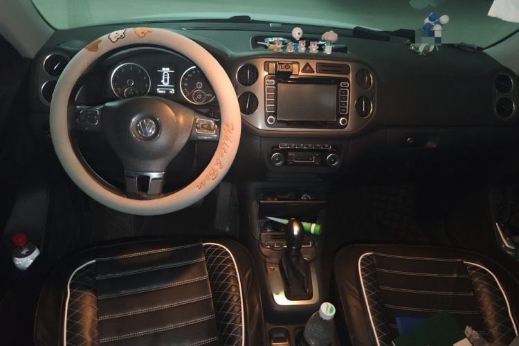 Used Volkswagen Tiguan 2012 1.8TSI Automatic All-Wheel Drive Elite Edition Center Console