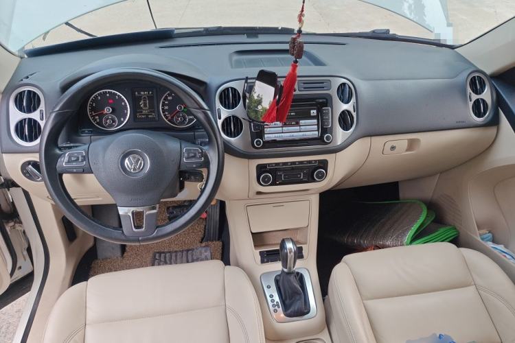 Used Volkswagen Tiguan 2012 1.8TSI Automatic Two-Wheel Drive Elite Edition Center Console