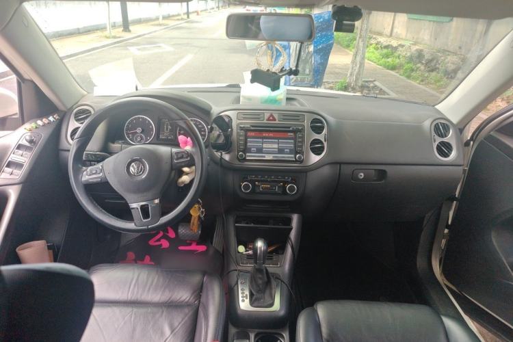 Used Volkswagen Tiguan 2012 1.8TSI Automatic Two-Wheel Drive Trend Edition Center Console