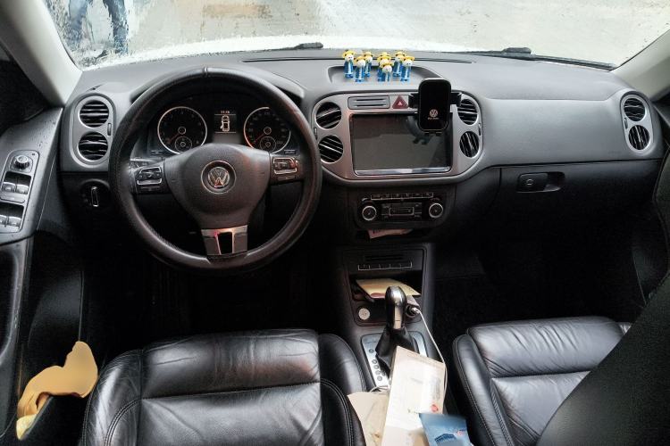 Used Volkswagen Tiguan 2012 2.0 TSI Automatic All-Wheel Drive Elite Edition Center Console