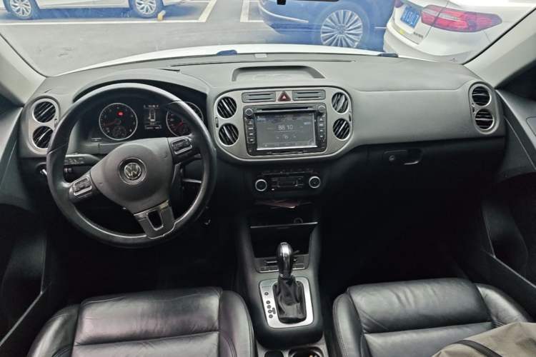 Used Volkswagen Tiguan 2012 1.8TSI Automatic All-Wheel Drive Elite Edition Center Console