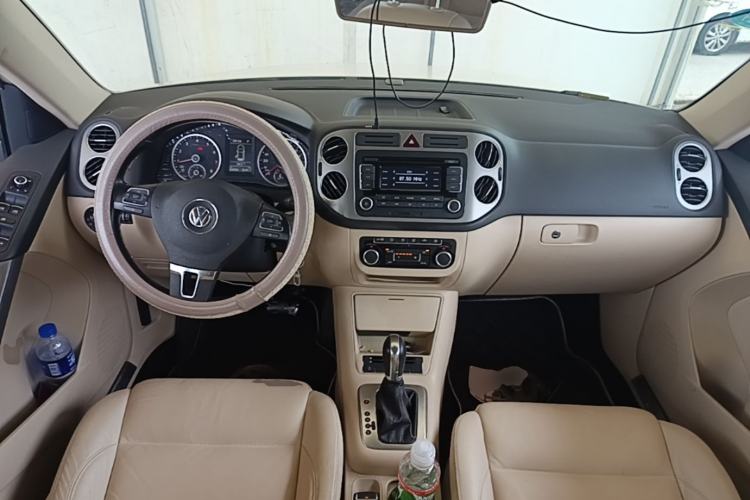 Used Volkswagen Tiguan 2012 1.8TSI Automatic Two-Wheel Drive Trend Edition Center Console