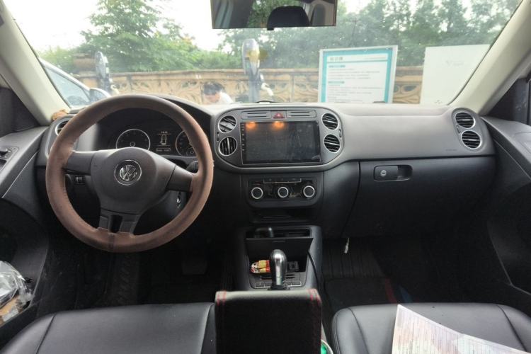 Used Volkswagen Tiguan 2012 1.8TSI Automatic Two-Wheel Drive Urban Edition Center Console