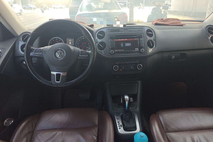 Used Volkswagen Tiguan 2012 2.0 TSI Comfort Edition Center Console