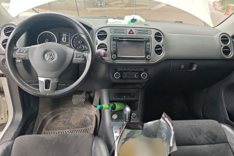 Used Volkswagen Tiguan 2012 2.0 TSI Automatic All-Wheel Drive Flagship Edition Center Console