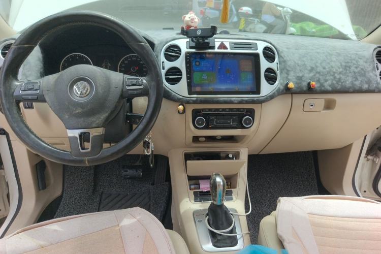 Used Volkswagen Tiguan 2012 1.8TSI Automatic All-Wheel Drive Elite Edition Center Console