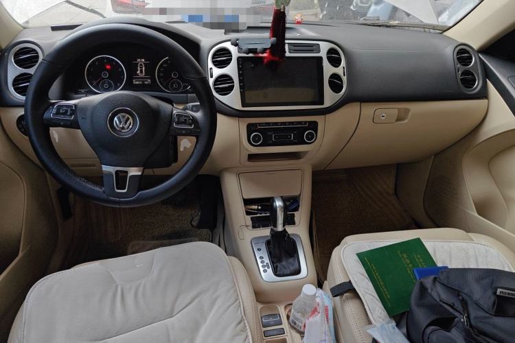 Used Volkswagen Tiguan 2012 1.8TSI Automatic All-Wheel Drive Elite Edition Center Console