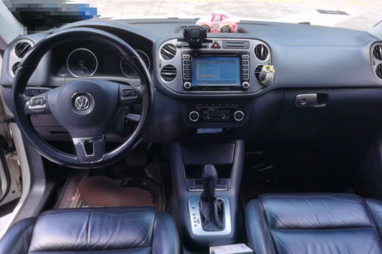 Used Volkswagen Tiguan 2012 1.8TSI Automatic All-Wheel Drive Elite Edition Center Console