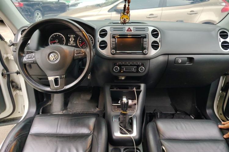 Used Volkswagen Tiguan 2012 1.8TSI Automatic Two-Wheel Drive Elite Edition Center Console