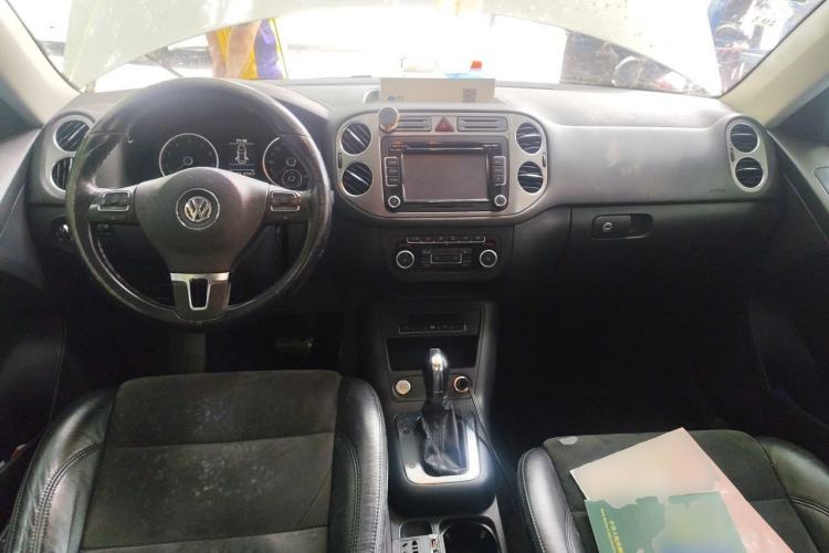 Used Volkswagen Tiguan 2012 2.0 TSI Automatic All-Wheel Drive Flagship Edition Center Console
