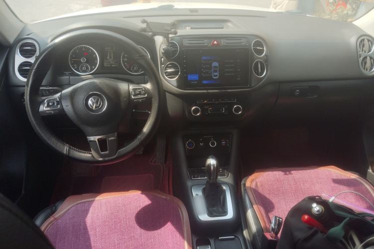 Used Volkswagen Tiguan 2012 1.8TSI Automatic Two-Wheel Drive Trend Edition Center Console