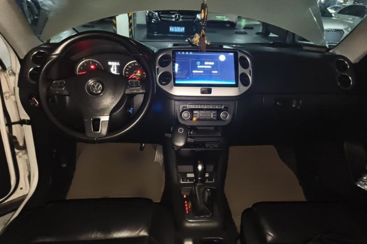 Used Volkswagen Tiguan 2012 1.8TSI Automatic All-Wheel Drive Elite Edition Center Console