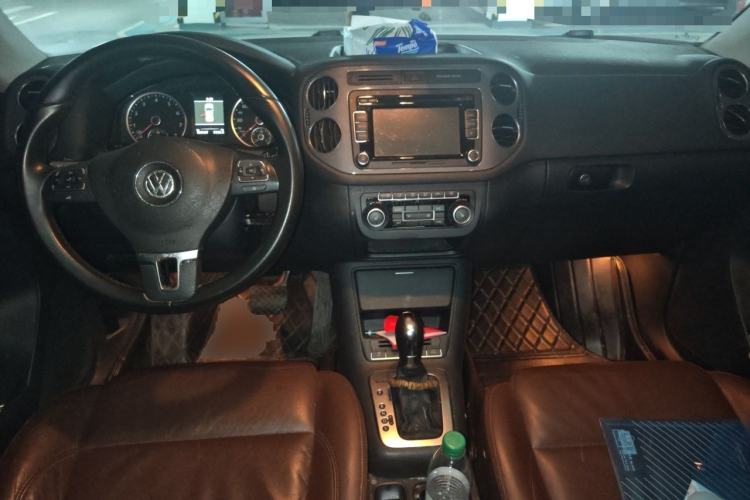 Used Volkswagen Tiguan 2012 2.0 TSI Comfort Edition Center Console