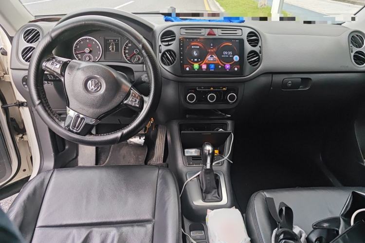 Used Volkswagen Tiguan 2012 1.8TSI Automatic Two-Wheel Drive Urban Edition Center Console