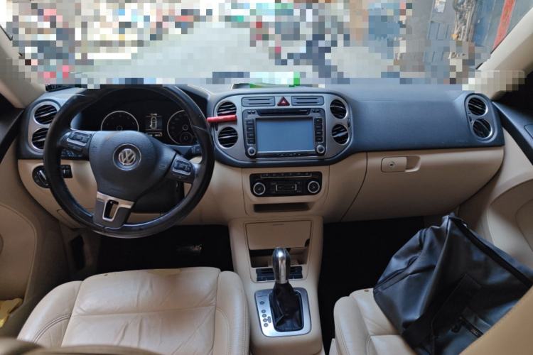 Used Volkswagen Tiguan 2012 1.8TSI Automatic All-Wheel Drive Elite Edition Center Console