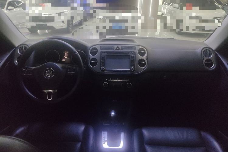 Used Volkswagen Tiguan 2012 1.8TSI Automatic Two-Wheel Drive Elite Edition Center Console