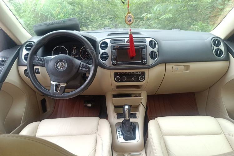 Used Volkswagen Tiguan 2012 1.8TSI Automatic Two-Wheel Drive Elite Edition Center Console