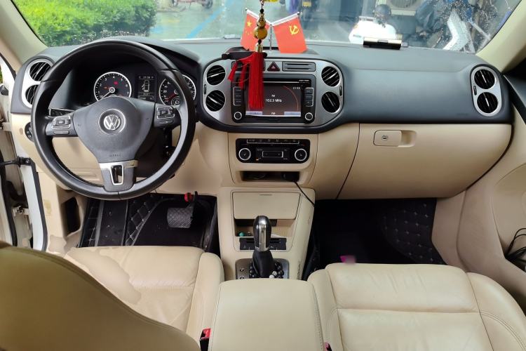 Used Volkswagen Tiguan 2012 1.8TSI Automatic Two-Wheel Drive Elite Edition Center Console