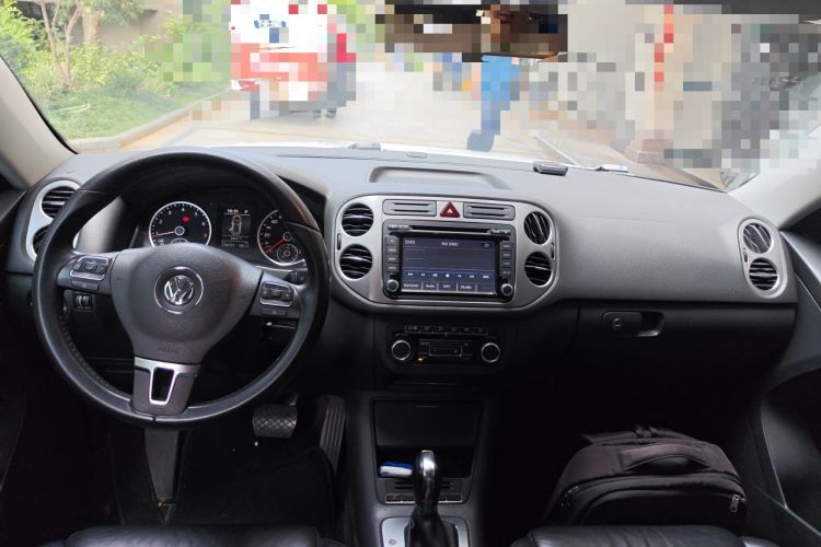 Used Volkswagen Tiguan 2012 1.8TSI Automatic Two-Wheel Drive Trend Edition Center Console