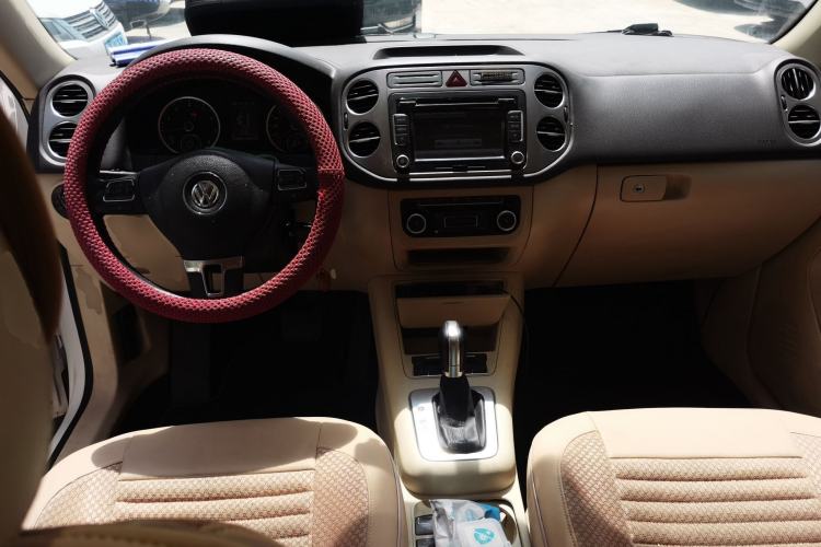 Used Volkswagen Tiguan 2012 1.8TSI Automatic Two-Wheel Drive Elite Edition Center Console
