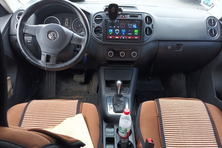 Used Volkswagen Tiguan 2012 1.8TSI Automatic Two-Wheel Drive Urban Edition Center Console