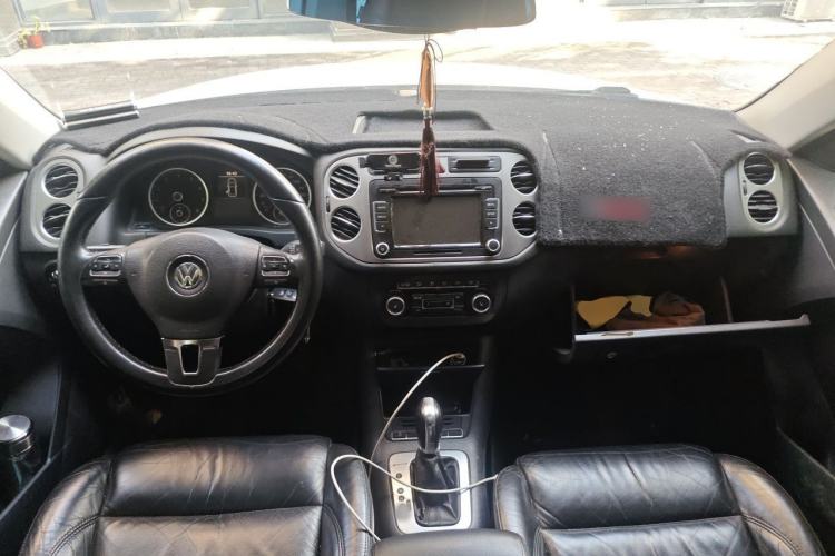 Used Volkswagen Tiguan 2012 1.8TSI Automatic All-Wheel Drive Elite Edition Center Console