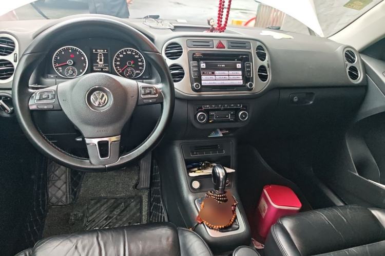 Used Volkswagen Tiguan 2012 2.0 TSI Automatic All-Wheel Drive Elite Edition Center Console