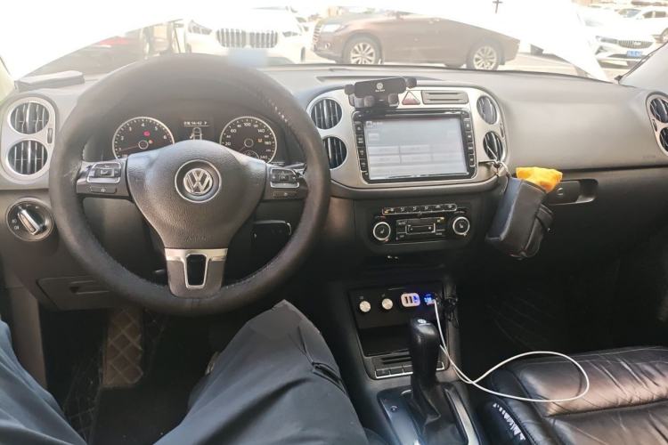 Used Volkswagen Tiguan 2012 1.8TSI Automatic All-Wheel Drive Elite Edition Center Console
