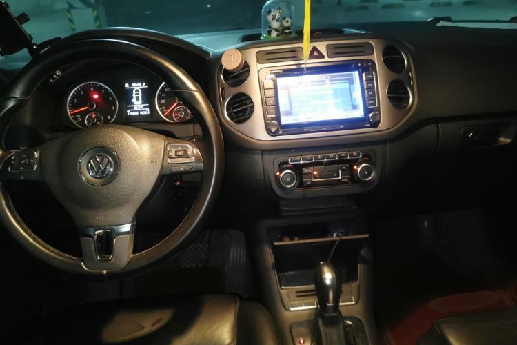 Used Volkswagen Tiguan 2012 1.8TSI Automatic Two-Wheel Drive Elite Edition Center Console