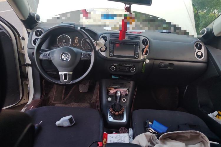 Used Volkswagen Tiguan 2012 2.0 TSI Automatic All-Wheel Drive Flagship Edition Center Console