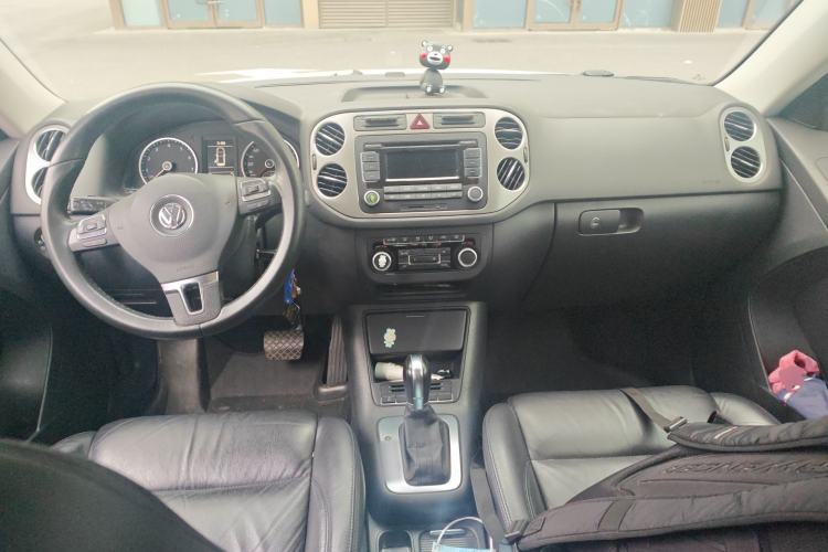 Used Volkswagen Tiguan 2012 1.8TSI Automatic Two-Wheel Drive Trend Edition Center Console