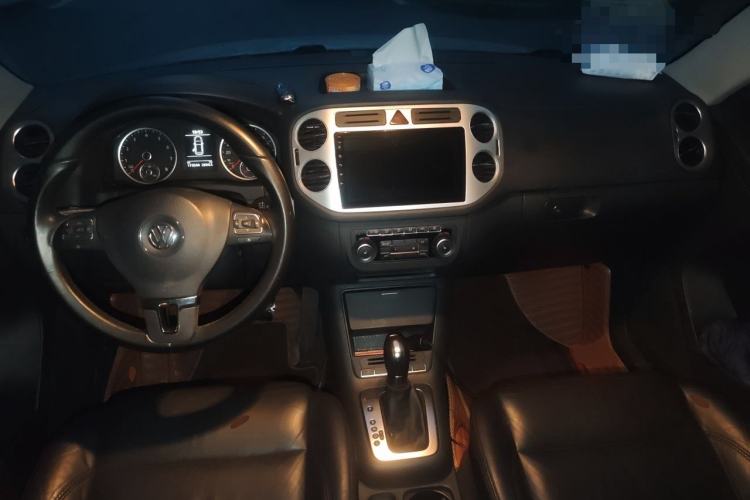 Used Volkswagen Tiguan 2012 1.8TSI Automatic All-Wheel Drive Elite Edition Center Console