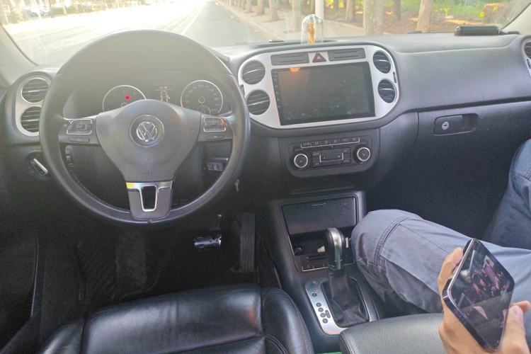 Used Volkswagen Tiguan 2012 1.8TSI Automatic Two-Wheel Drive Elite Edition Center Console