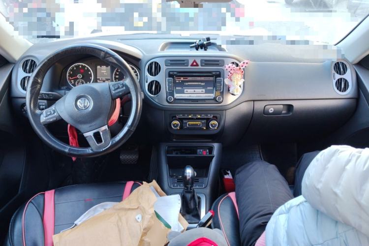 Used Volkswagen Tiguan 2012 2.0 TSI Comfort Edition Center Console