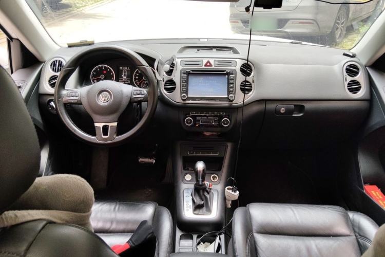 Used Volkswagen Tiguan 2012 1.8TSI Automatic All-Wheel Drive Elite Edition Center Console