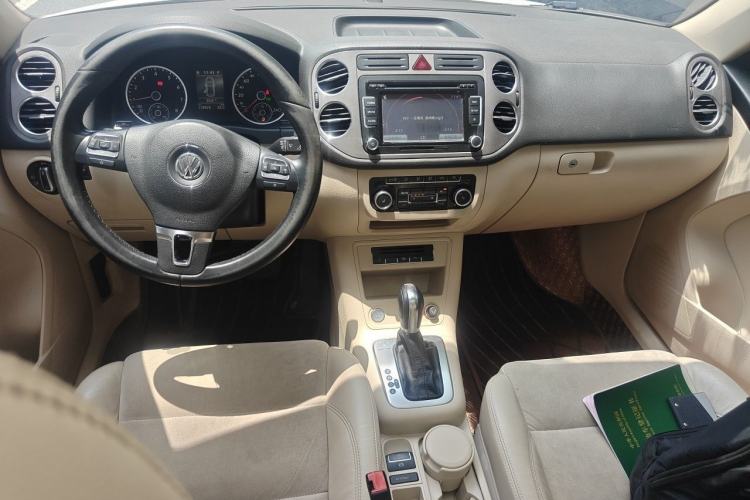 Used Volkswagen Tiguan 2012 2.0 TSI Automatic All-Wheel Drive Flagship Edition Center Console