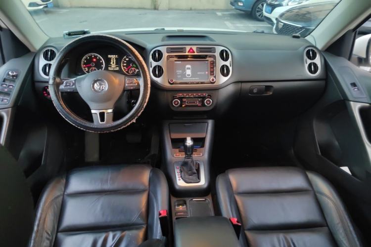Used Volkswagen Tiguan 2012 1.8TSI Automatic Two-Wheel Drive Elite Edition Center Console
