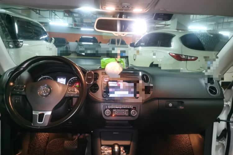 Used Volkswagen Tiguan 2012 2.0 TSI Comfort Edition Center Console